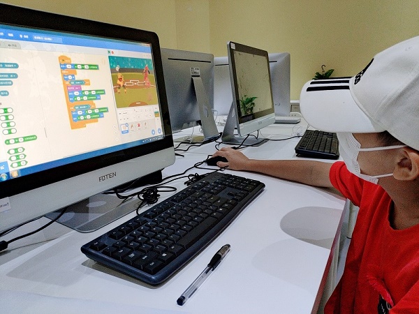 豆豆機器人空間站