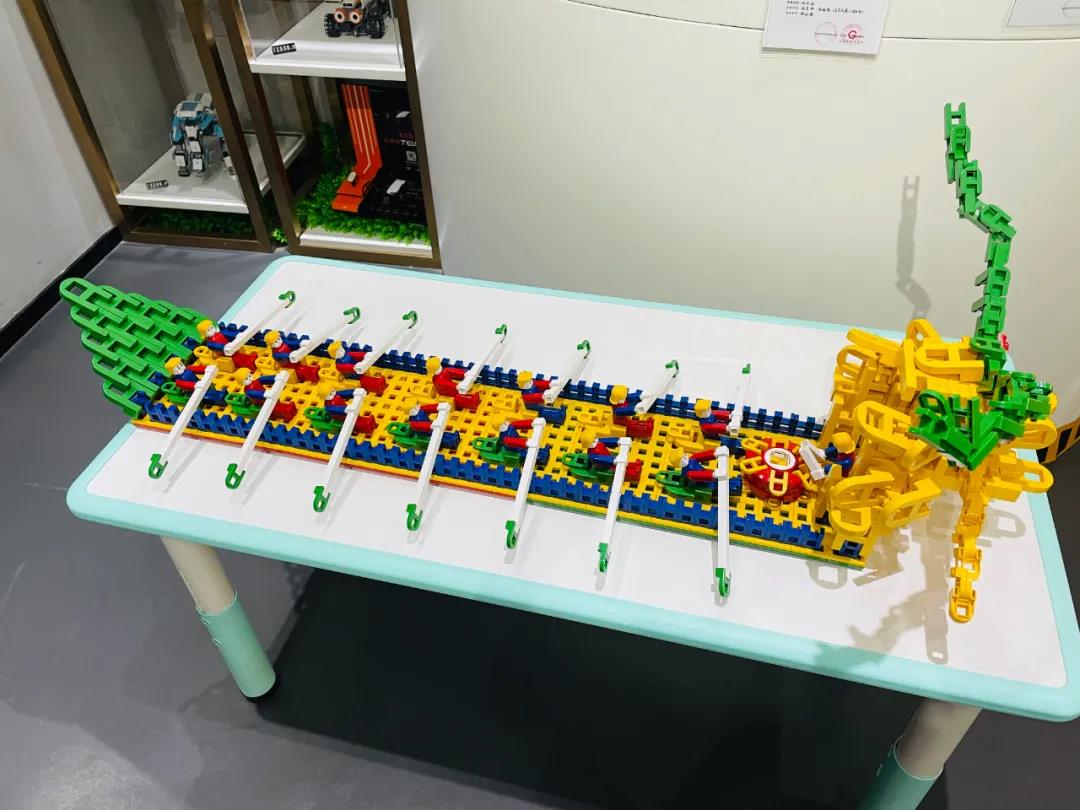 端午節龍舟鬧，LASY積木搭建超酷的龍舟船！