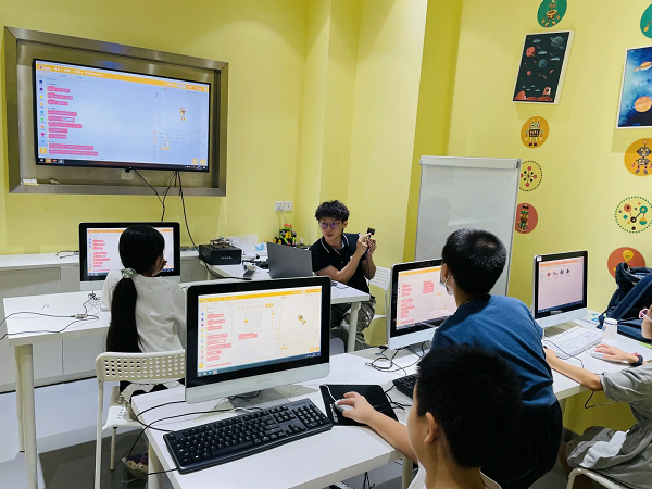 豆豆機器人空間站