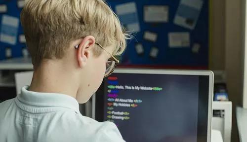 少兒編程教育：人工智能時代，踐行STEAM教育理念！